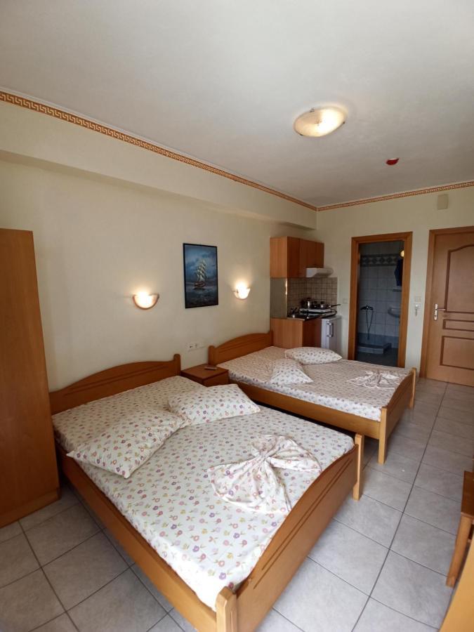 Villa Cosmos Inn Olympiakí Aktí Exterior foto