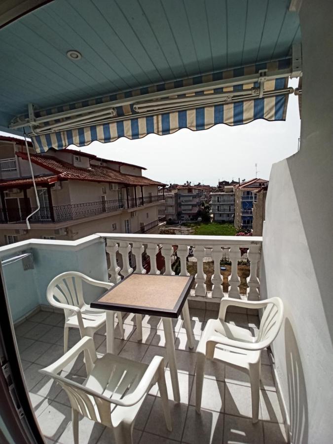 Villa Cosmos Inn Olympiakí Aktí Exterior foto