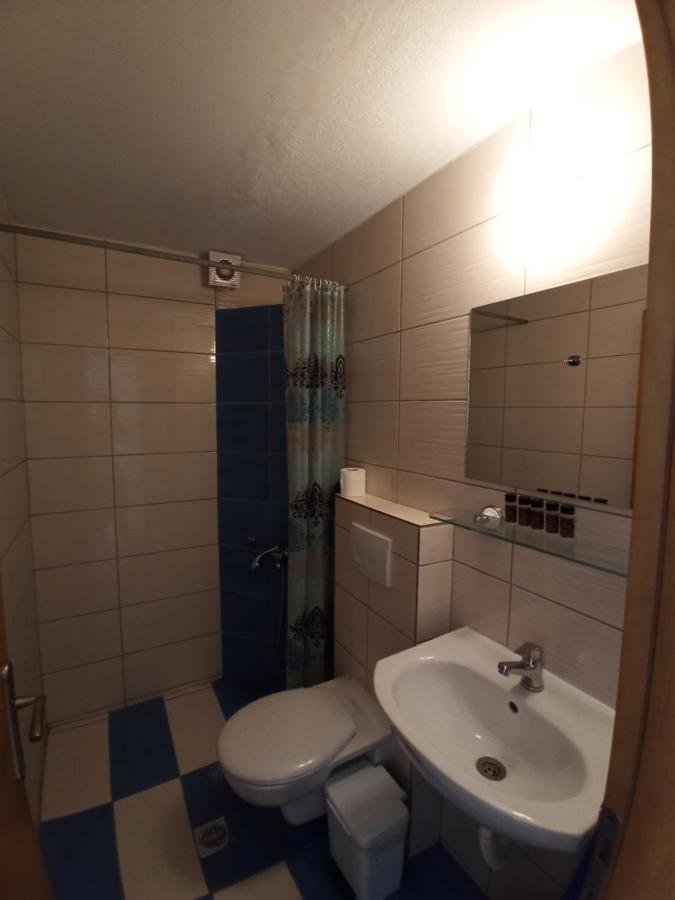 Villa Cosmos Inn Olympiakí Aktí Exterior foto