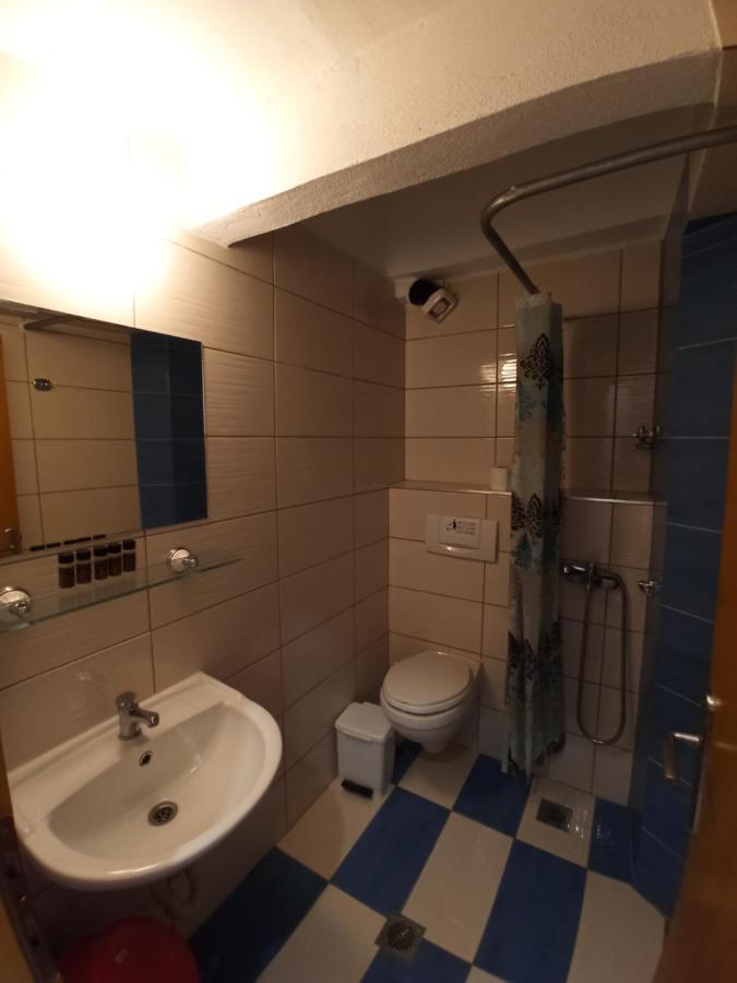 Villa Cosmos Inn Olympiakí Aktí Exterior foto