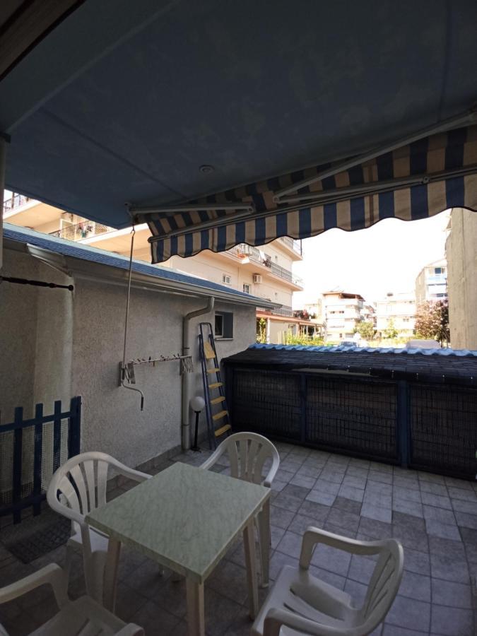 Villa Cosmos Inn Olympiakí Aktí Exterior foto